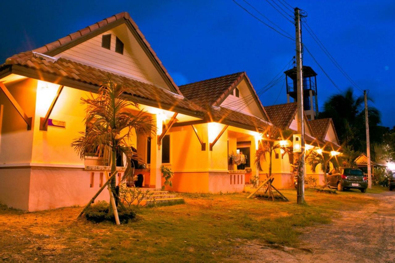 Bannamkang Hotel Nai Yang Beach Екстериор снимка
